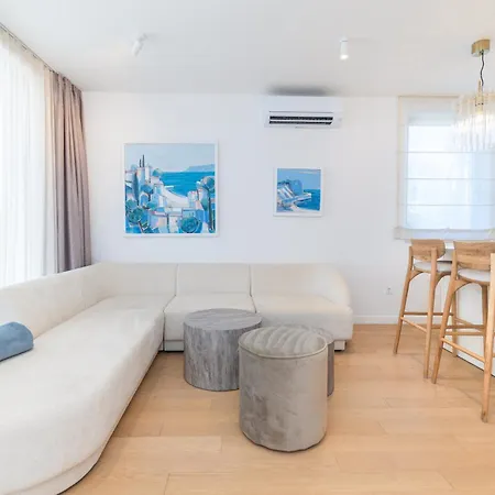 Apartment Urban Art Retreat By Belmont Realty *