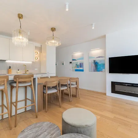 Apartment Urban Art Retreat By Belmont Realty Zadar