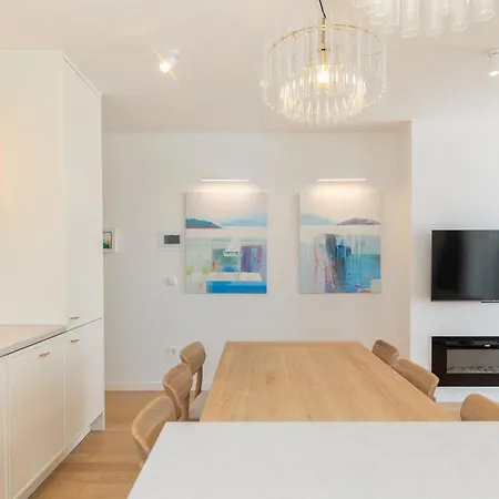 Apartment Urban Art Retreat By Belmont Realty *