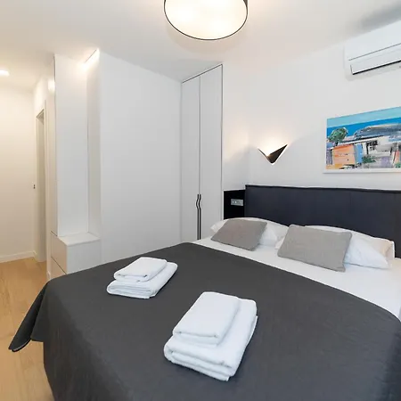 Apartment Urban Art Retreat By Belmont Realty *