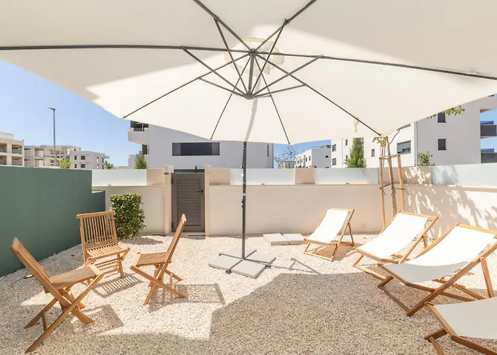 Urban Art Retreat By Belmont Realty * Zadar