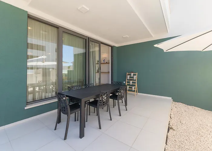 Urban Art Retreat By Belmont Realty * Zadar