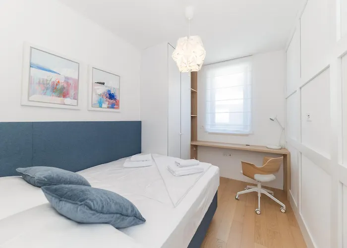 Urban Art Retreat By Belmont Realty * Zadar